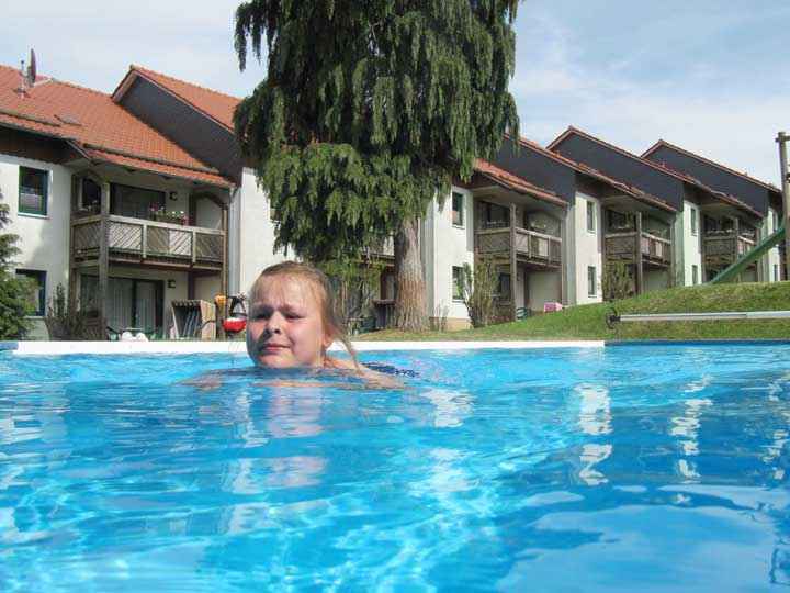 Swimmingpool an der Ferienanlage Harzfreunde