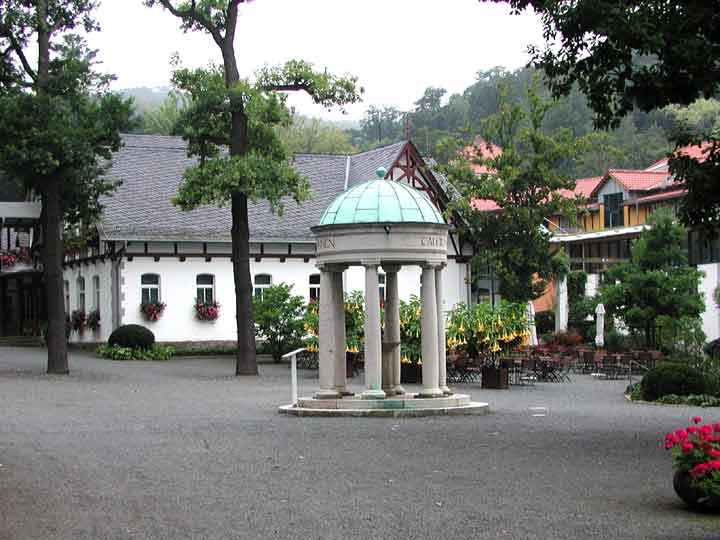 Calsiumsole-Heilquell-Tempel in Bad Suderode