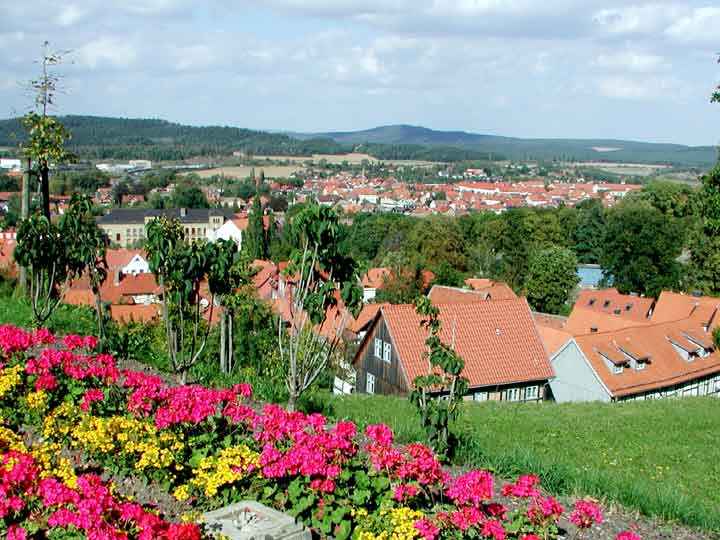 Blick von den Gärten über die Stadt Blankenburg/Harz