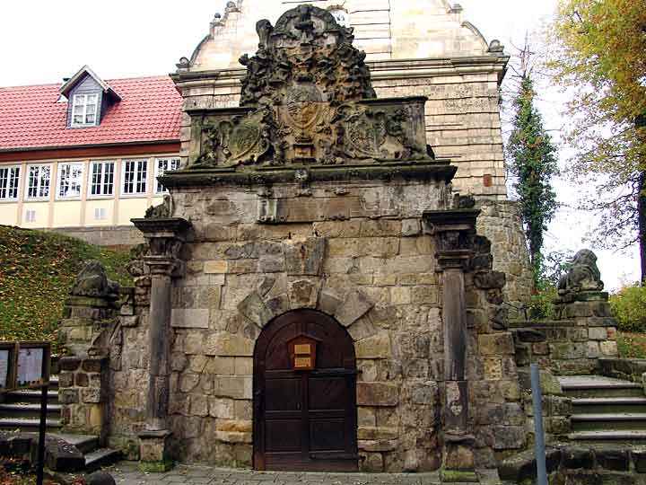 Eingang zum Gewölbe Jagdschloss Spiegelsberge