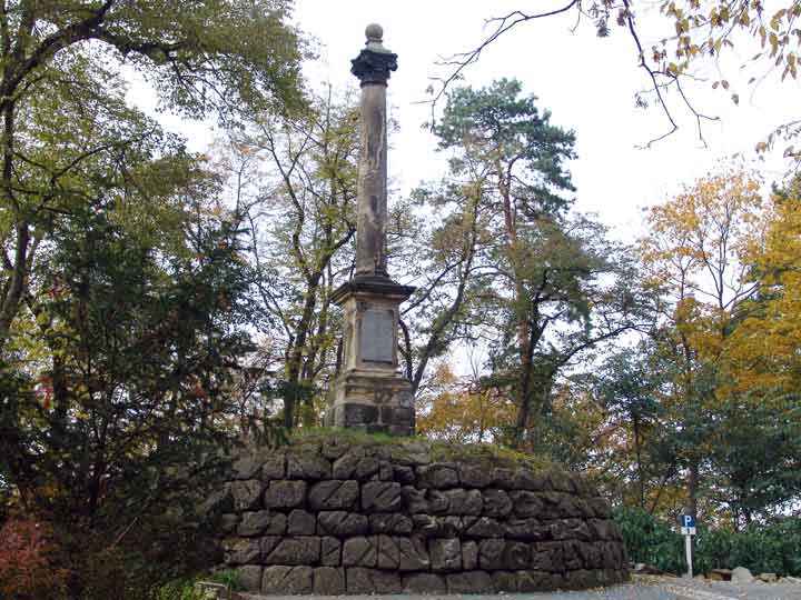 Denkmal im Landschaftspark Spiegelsberge