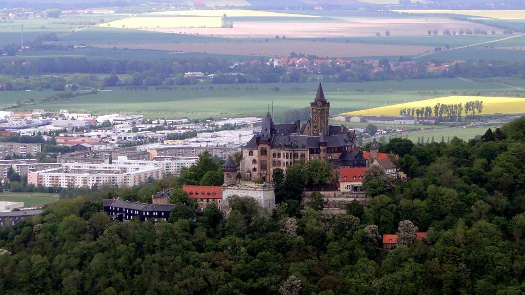 Blick zum Schloss in Wernigerode vom Armeleuteberg