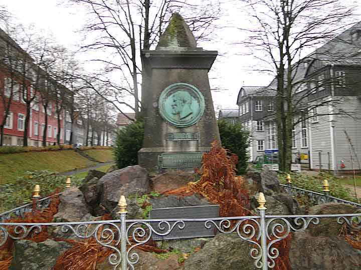 Denkmal von Fr. Ad. Roemer in Clausthal-Zellerfeld
