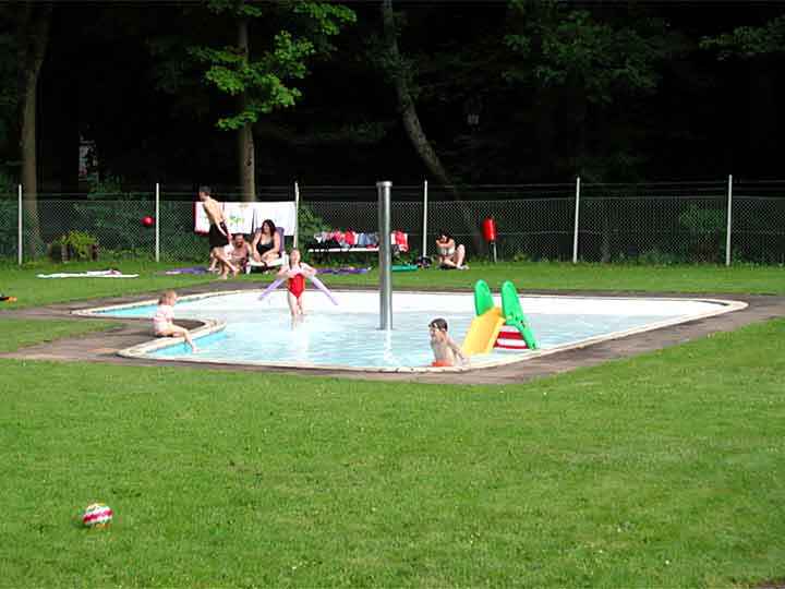 Kinderplanschbecken im Waldschwimmbad in Zorge