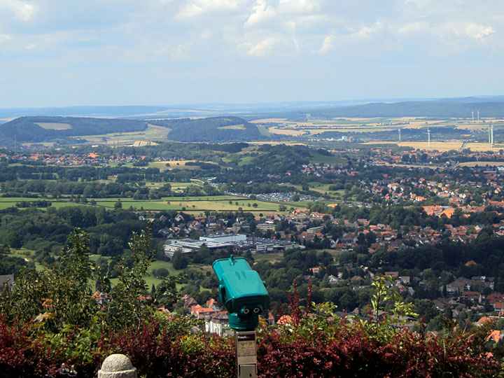 Blick von der Großen Harzburg über die Stadt