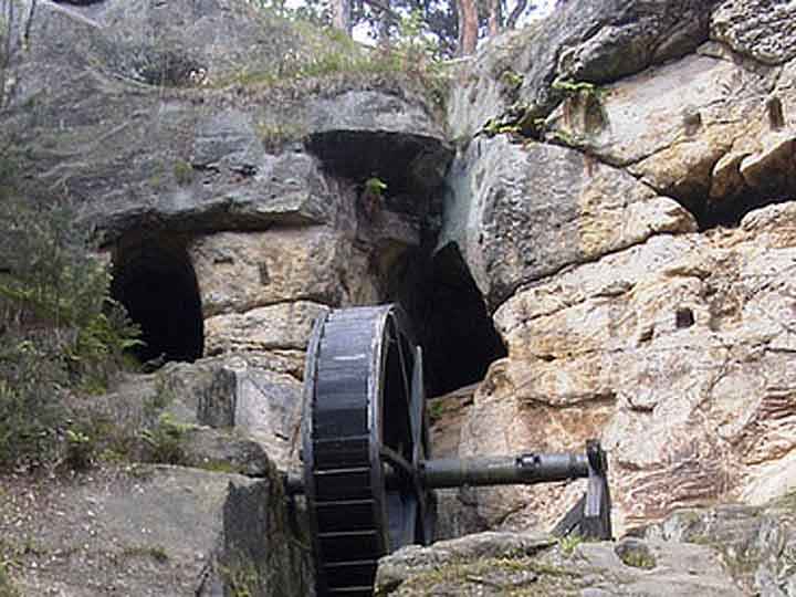 Oberes Wasserrad der Regensteinmühle bei Blankenburg