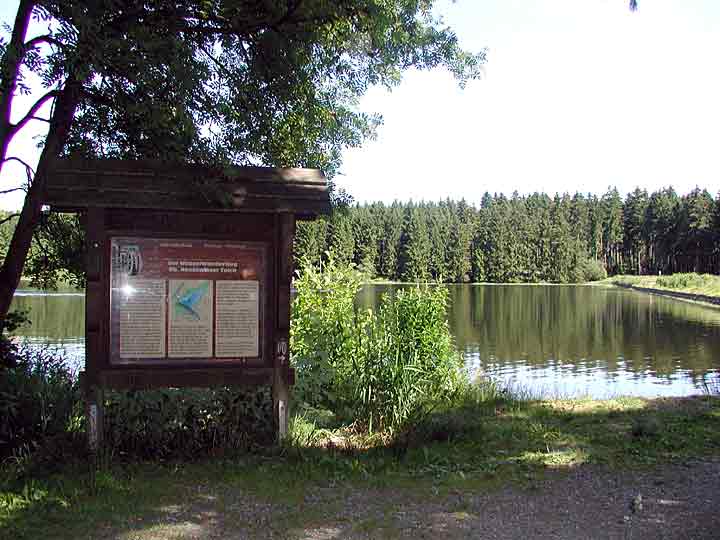 Clausthal-Zellerfeld – das Natur-Bade-Traumland - Infotafel am Nassewieserteich