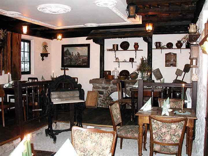 Historische Gaststube im Fischrestaurant Bückemühle in Gernrode