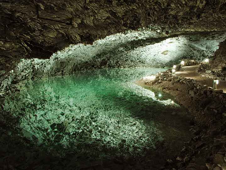 Grottensee Barbarossa in der Barbarossahöhle