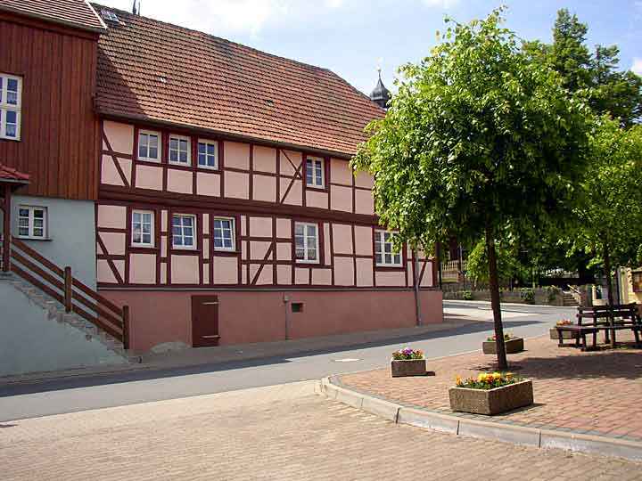 Fachwerkhaus in Ortsmitte von Schwenda
