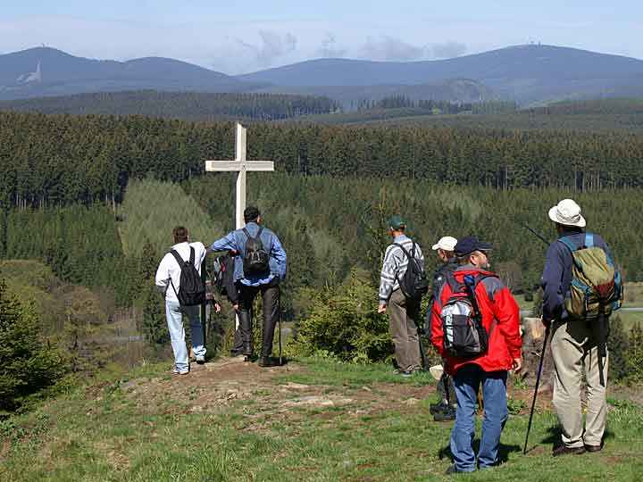 Kreuz auf dem Kapitelsberg bei Tanne