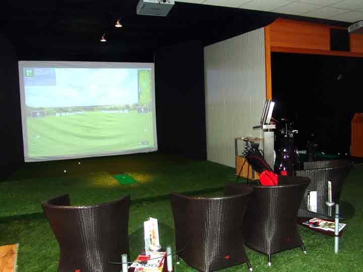 Indoor Golfcenter Thale - Leinwand