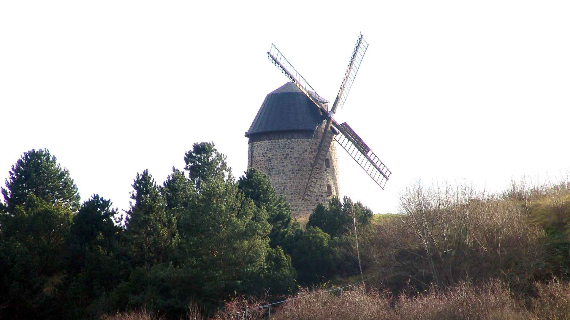 Die Turmholländermühle - Mühlenmuseum in Warnstedt