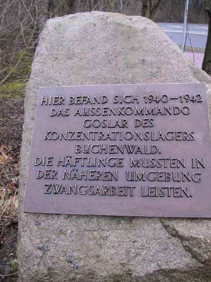 Ausstellung zur "Harzburger Front" - Gedenkstein