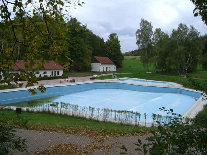 Schwimmerbecken im Bergschwimmbad Altenbrak