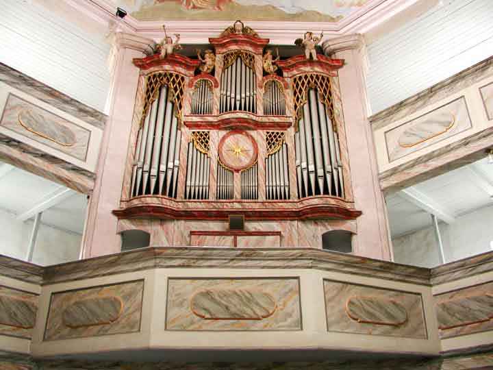 Orgel in der St. Cyriaci und St. Nicolai Kirche in Schwenda