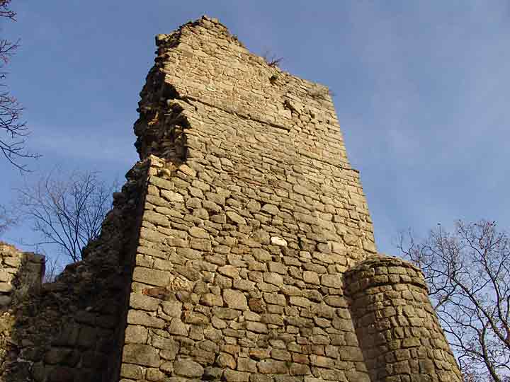 Große Lauenburg bei Stecklenberg - Reste des Turmes