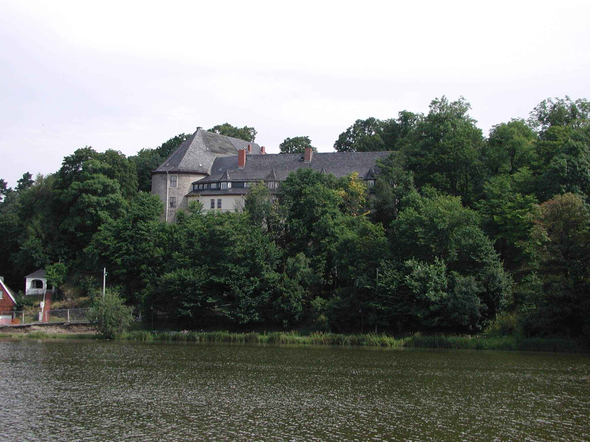Das Schloss Stiege - Blick über den See