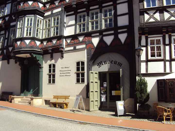Eingang zum Fachwerkhaus Museum Alte Münze in Stolberg
