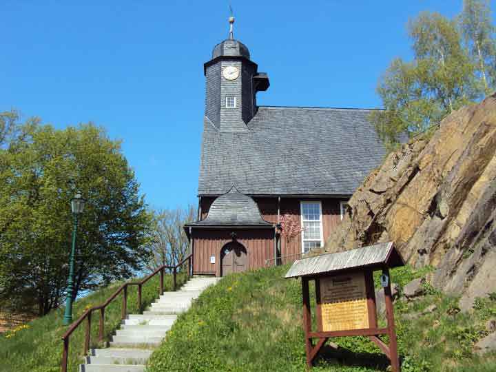 Aufgang zur Kirche Sankt Salvator Trautenstein