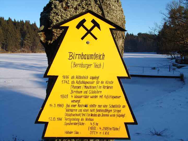 Informationsschild zum Birnbaumteich bei Neudorf