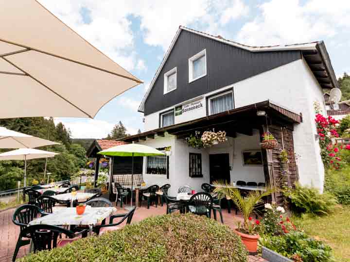 Terrasse am Haus Sonneneck - Café und Pension in Riefensbeek-Kamschlacken Osterode