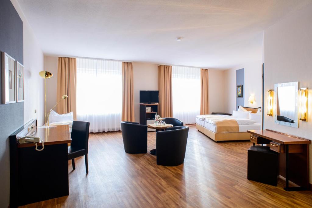 City Hotel Aschersleben - Dreibettzimmer